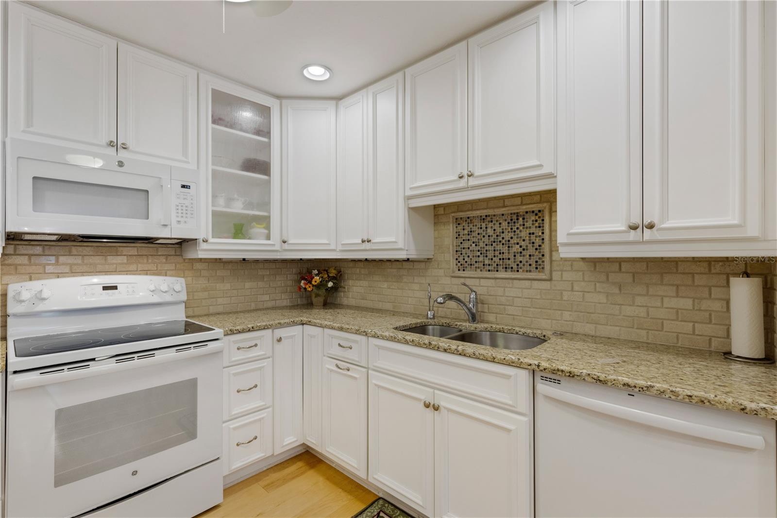 3242 RINGWOOD MDW #76, SARASOTA, FL — photo 9