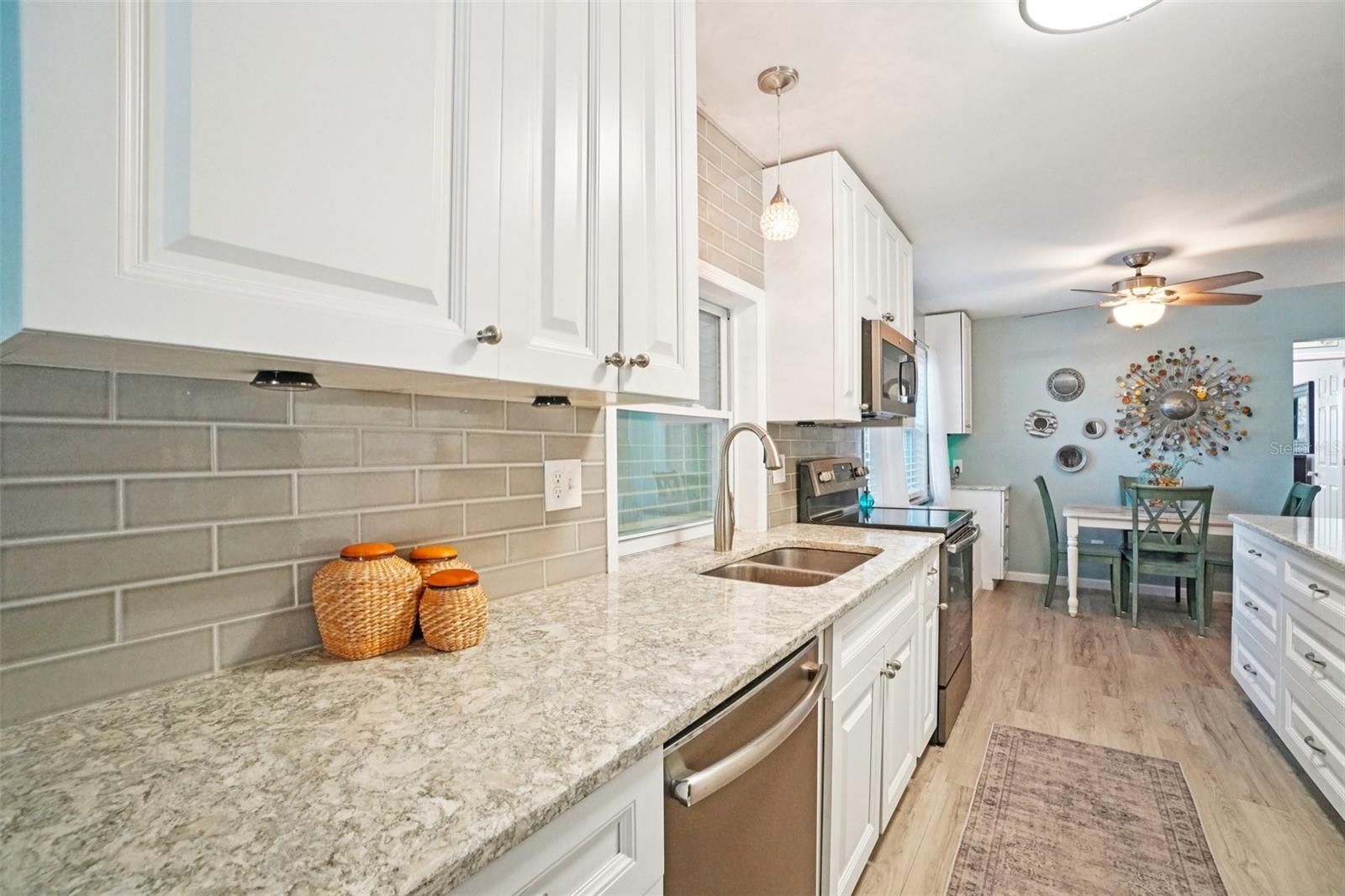 2137 MALCOLM DR, PALM HARBOR, FL — photo 15