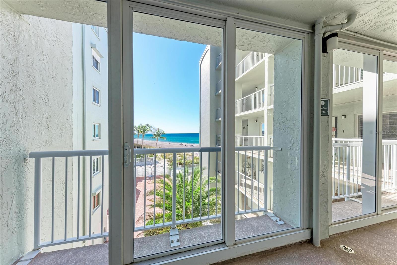 5200 GULF DR #302, HOLMES BEACH, FL — photo 44