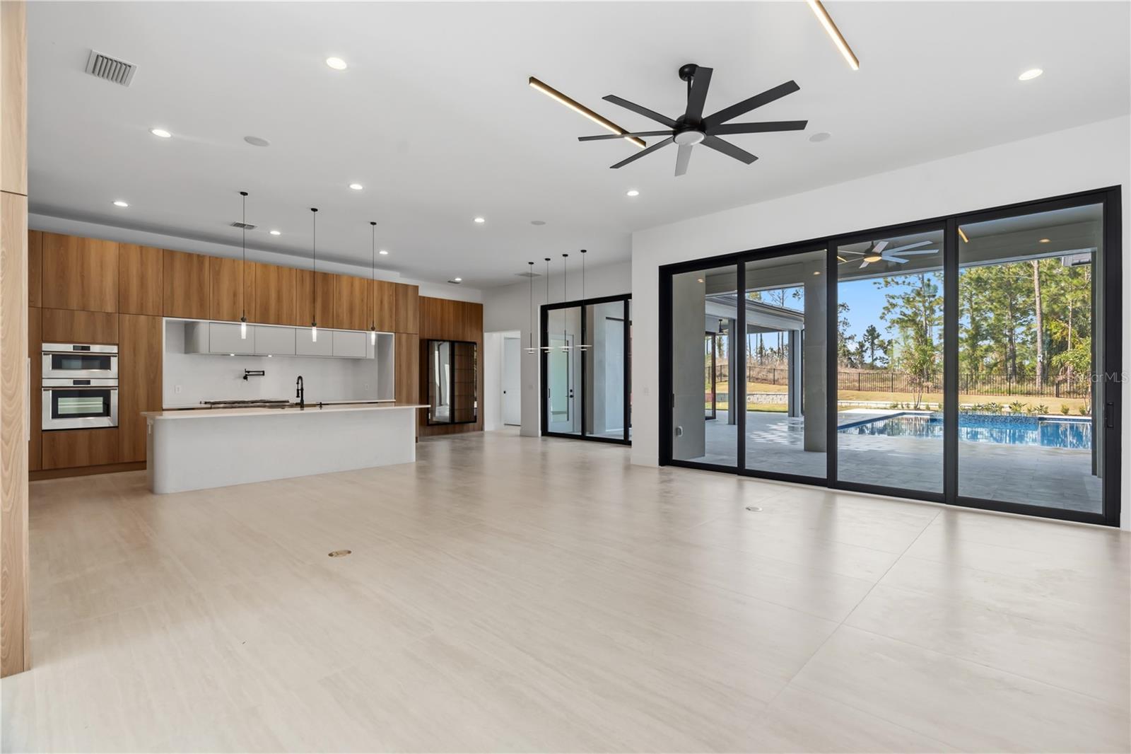16118 PENDIO DR, MONTVERDE, FL — photo 32