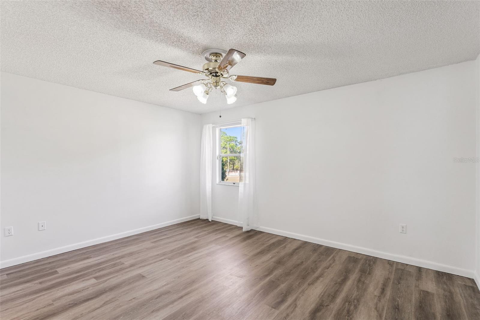 1409 NEW ABBEY AVE, LEESBURG, FL — photo 38