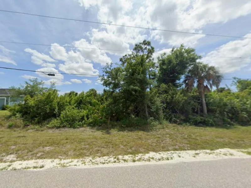 12155 FORESMAN BLVD, PORT CHARLOTTE, FL