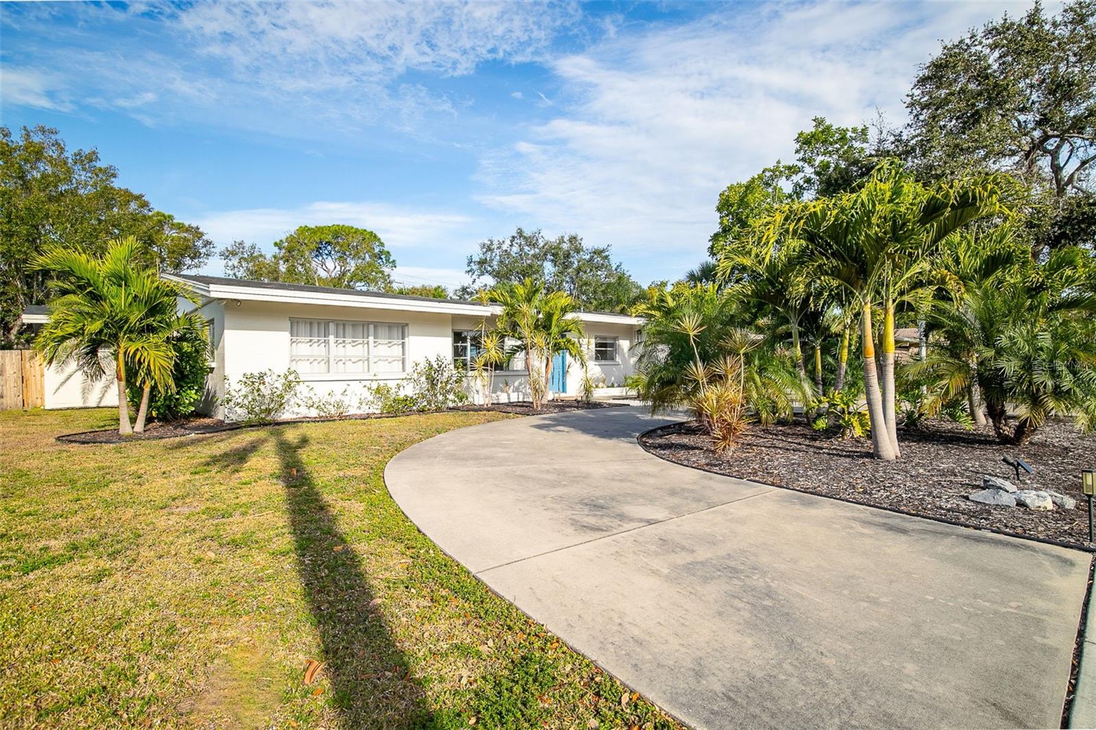 703 WHITFIELD AVE, SARASOTA, FL — photo 3