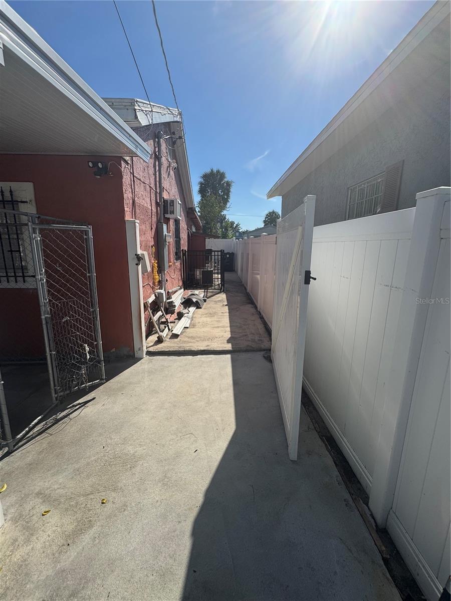 2312 W LA SALLE ST, TAMPA, FL — photo 8