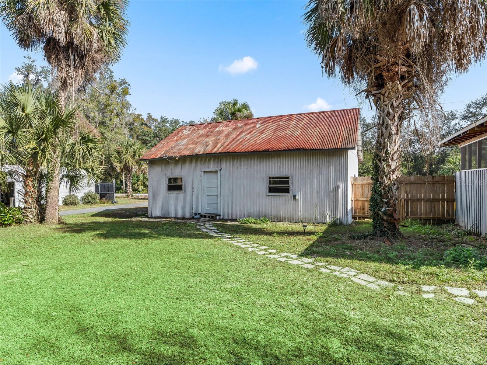 10487 SE HIGHWAY 42, SUMMERFIELD, FL — photo 37