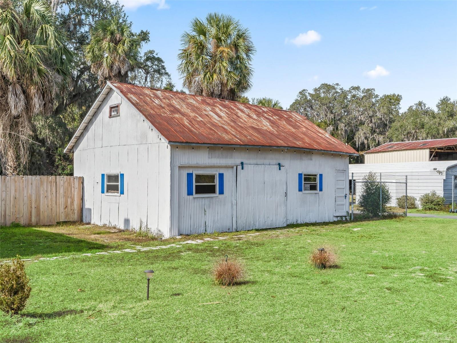 10487 SE HIGHWAY 42, SUMMERFIELD, FL — photo 38