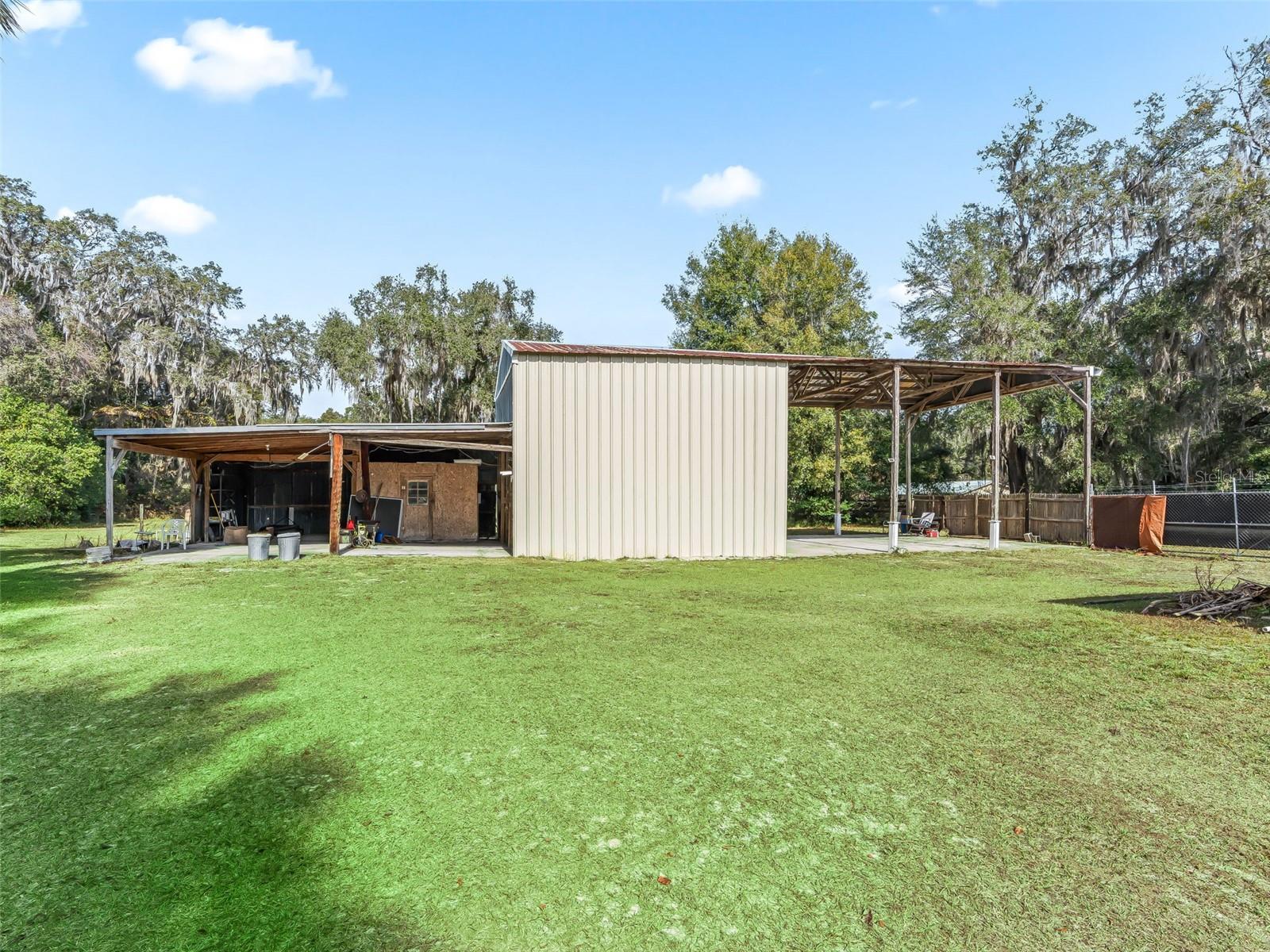 10487 SE HIGHWAY 42, SUMMERFIELD, FL — photo 42