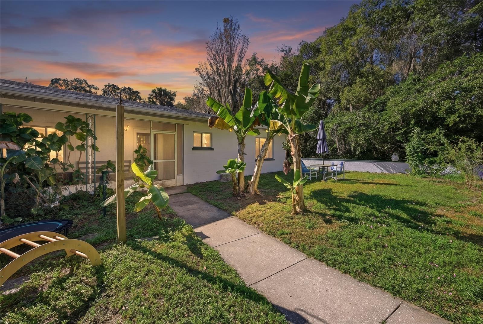 280 PALM CT, UMATILLA, FL — photo 13