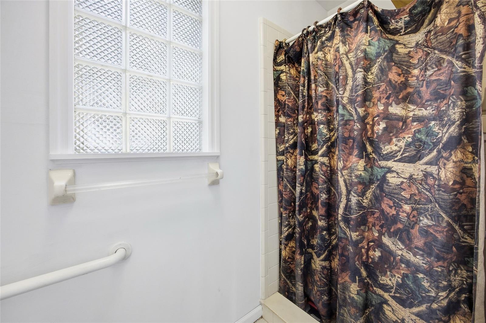 280 PALM CT, UMATILLA, FL — photo 36
