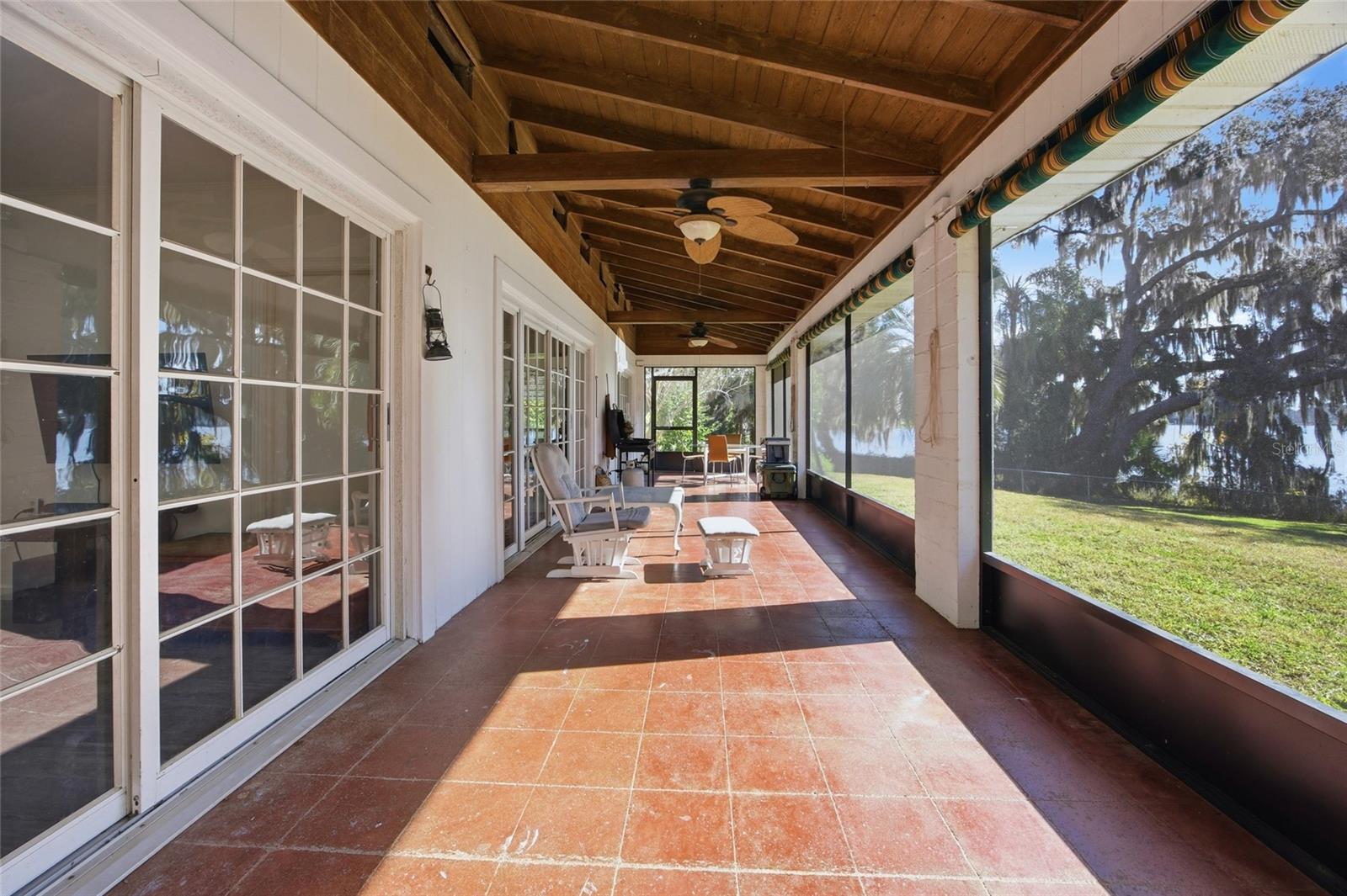 280 PALM CT, UMATILLA, FL — photo 11