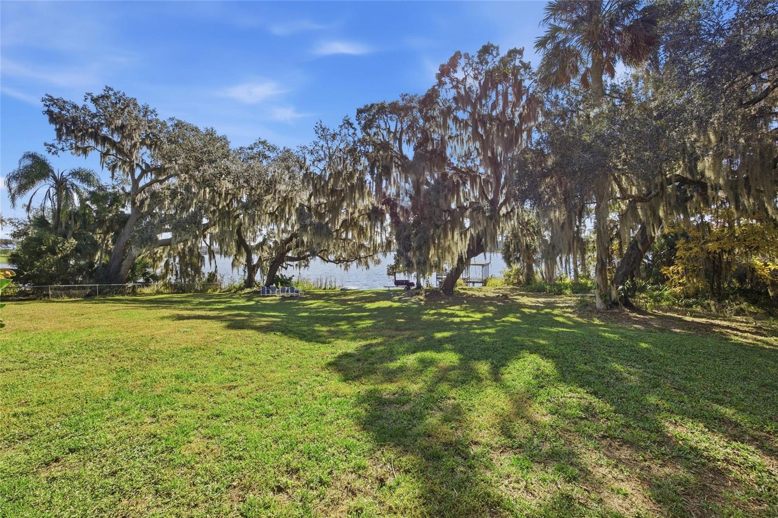 280 PALM CT, UMATILLA, FL — photo 93