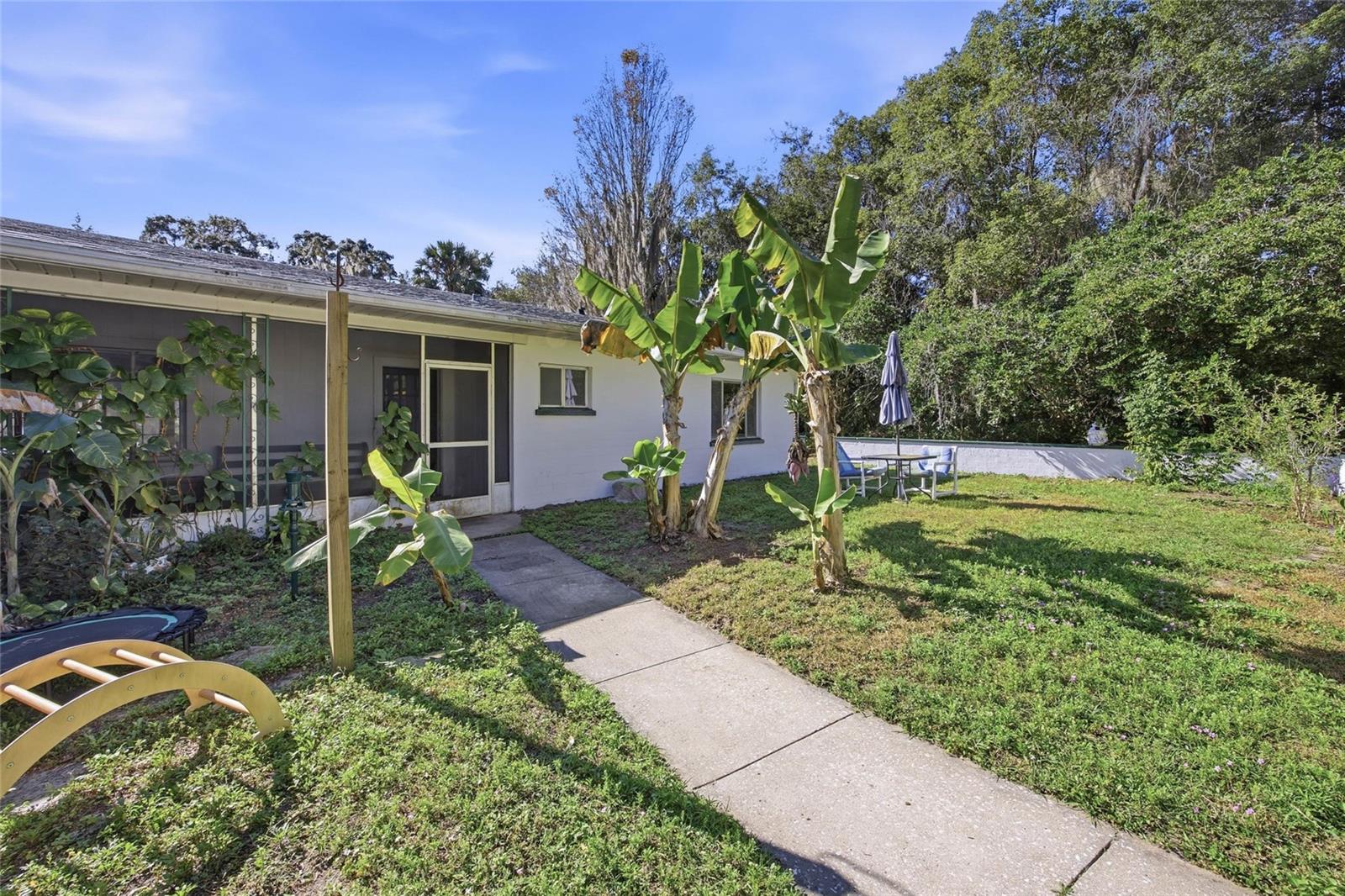 280 PALM CT, UMATILLA, FL — photo 111