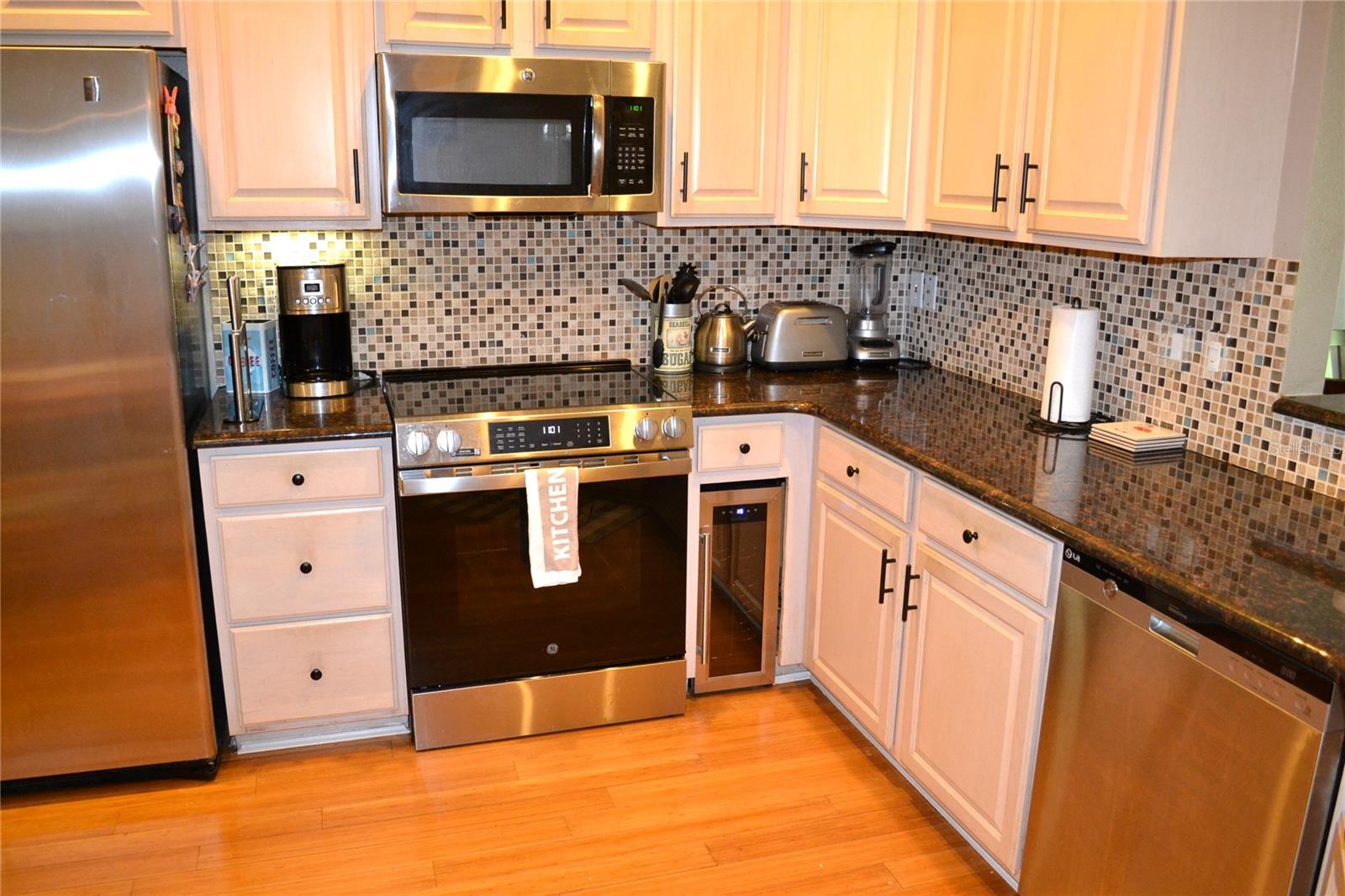 11158 KAPOK GRAND CIR, MADEIRA BEACH, FL — photo 4