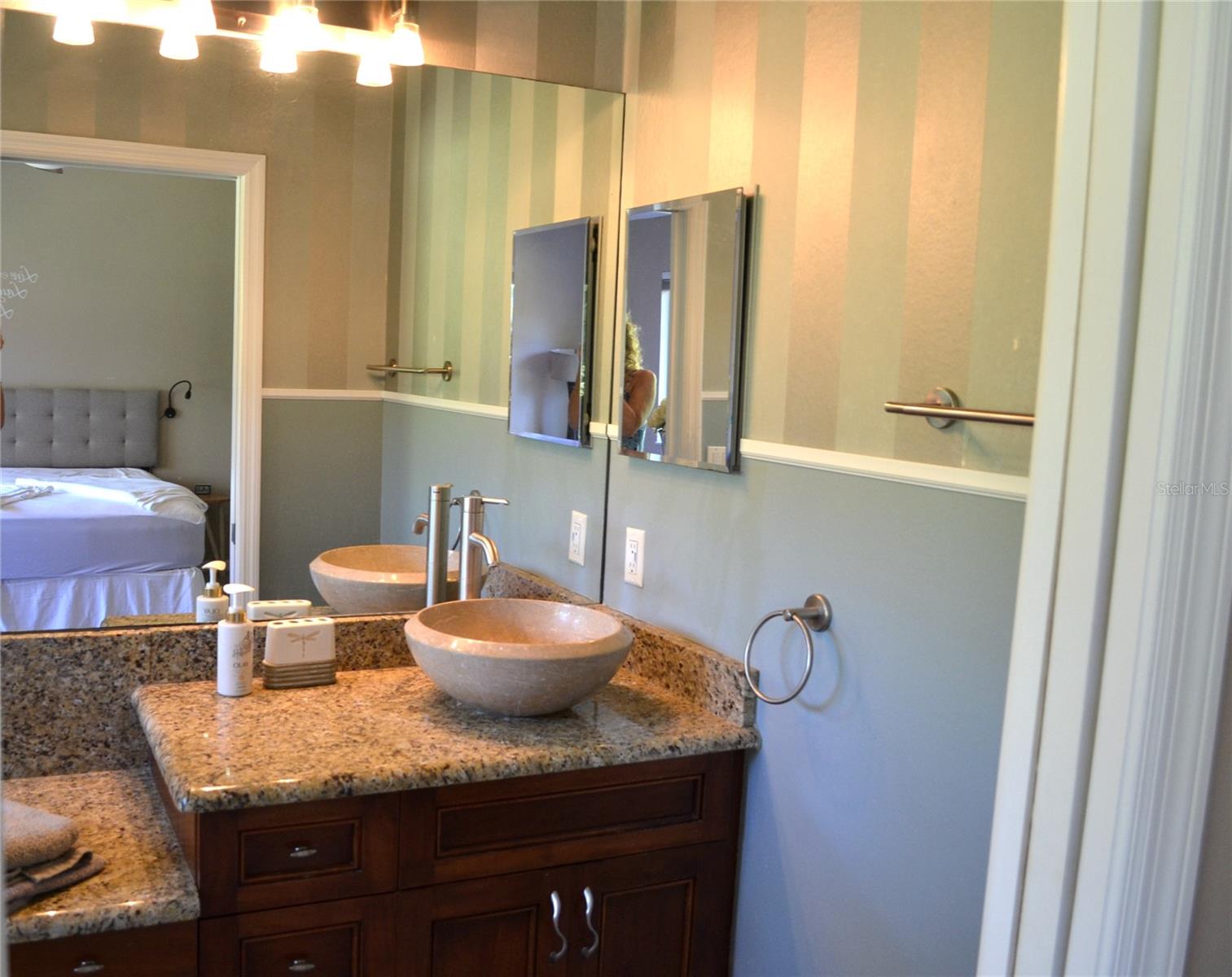 11158 KAPOK GRAND CIR, MADEIRA BEACH, FL — photo 38