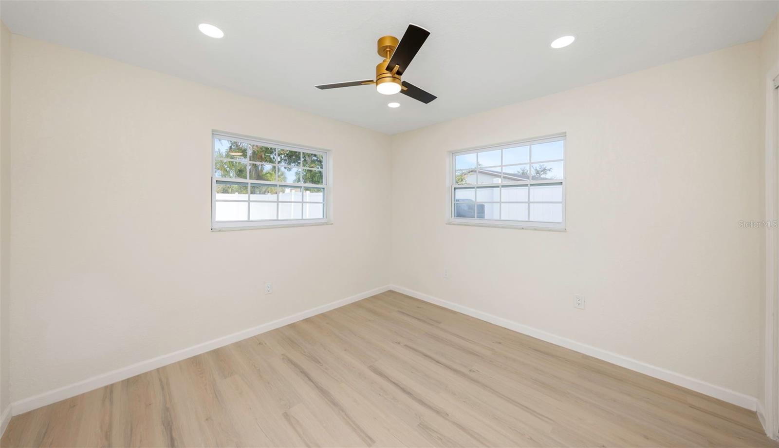 11419 47TH AVE N, ST PETERSBURG, FL — photo 41