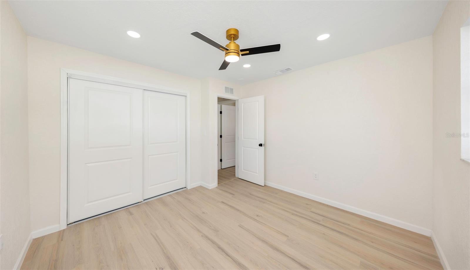 11419 47TH AVE N, ST PETERSBURG, FL — photo 43