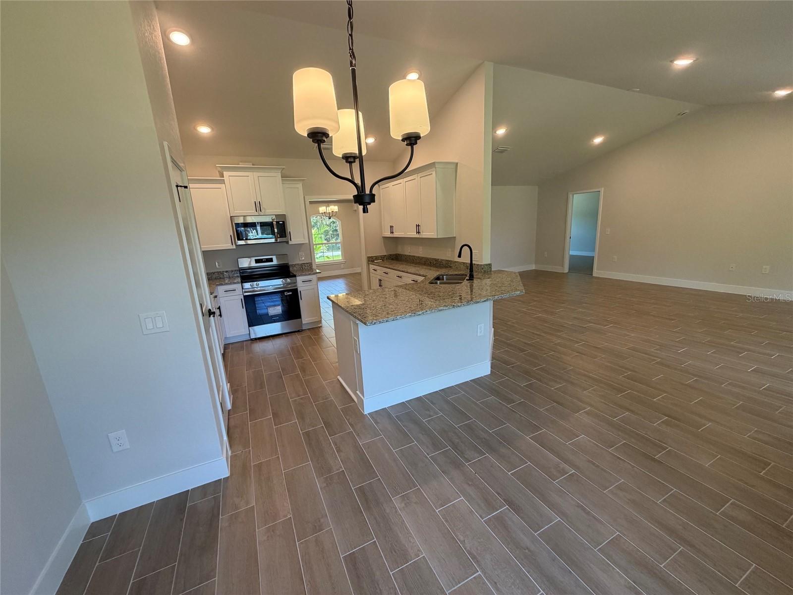 18423 LAMONT AVE, PORT CHARLOTTE, FL — photo 9