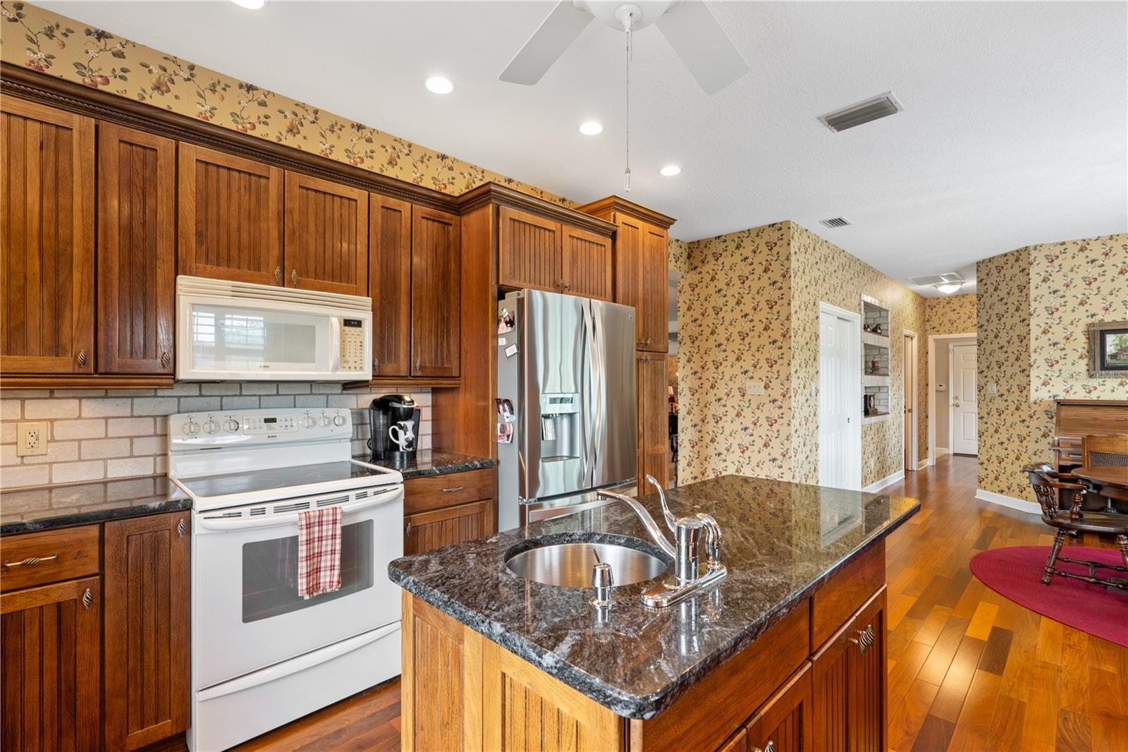12345 CITRUS WAY, BROOKSVILLE, FL — photo 37