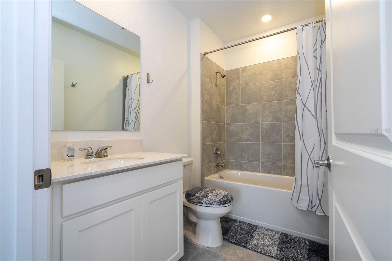 668 DARING DR, DAVENPORT, FL — photo 44