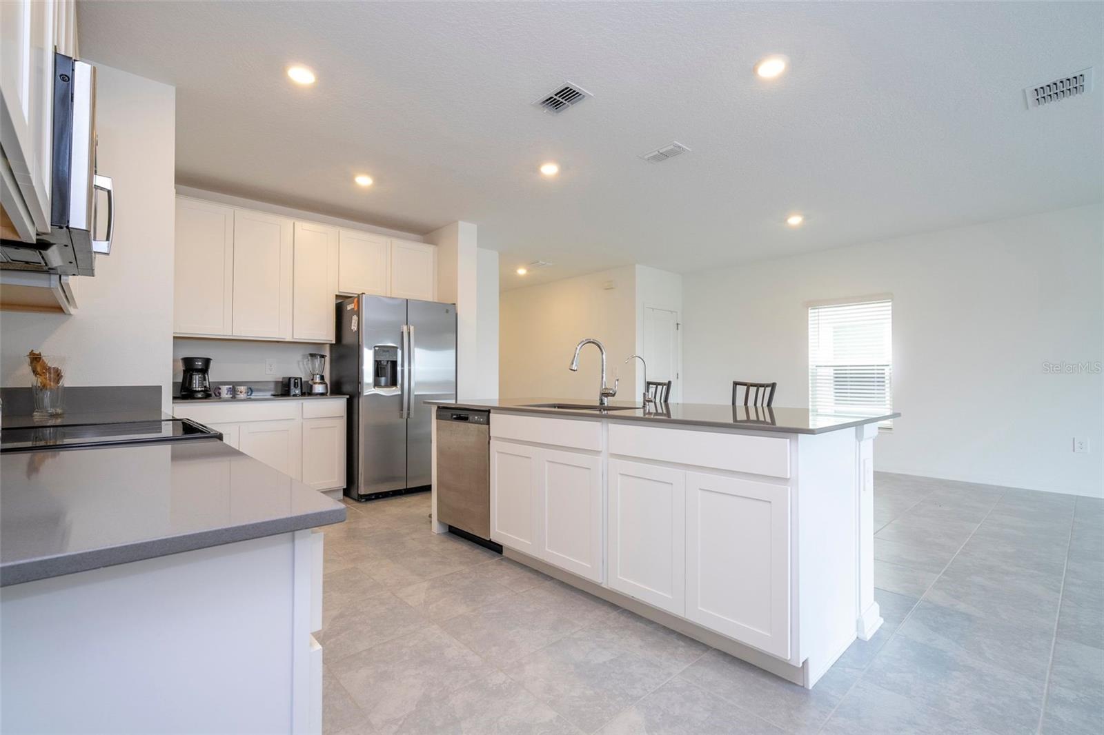 668 DARING DR, DAVENPORT, FL — photo 47