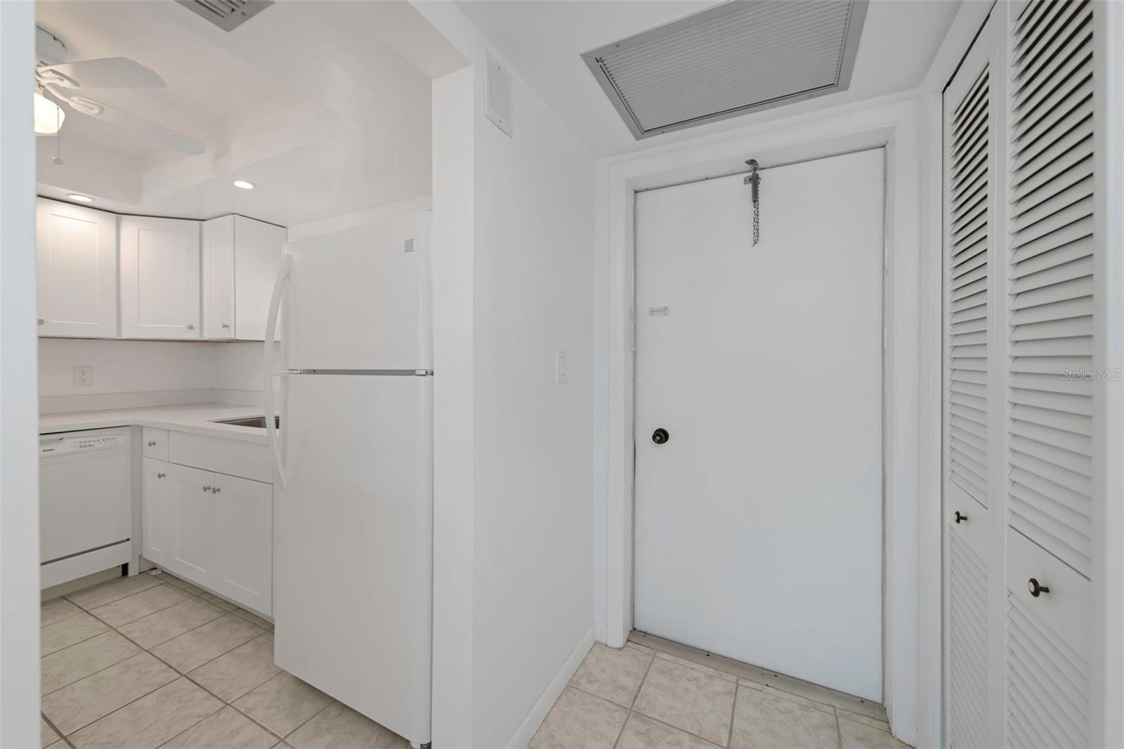 5020 BRITTANY DR S #224, ST PETERSBURG, FL — photo 7