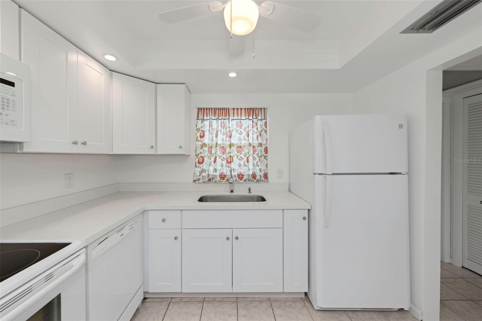 5020 BRITTANY DR S #224, ST PETERSBURG, FL — photo 8