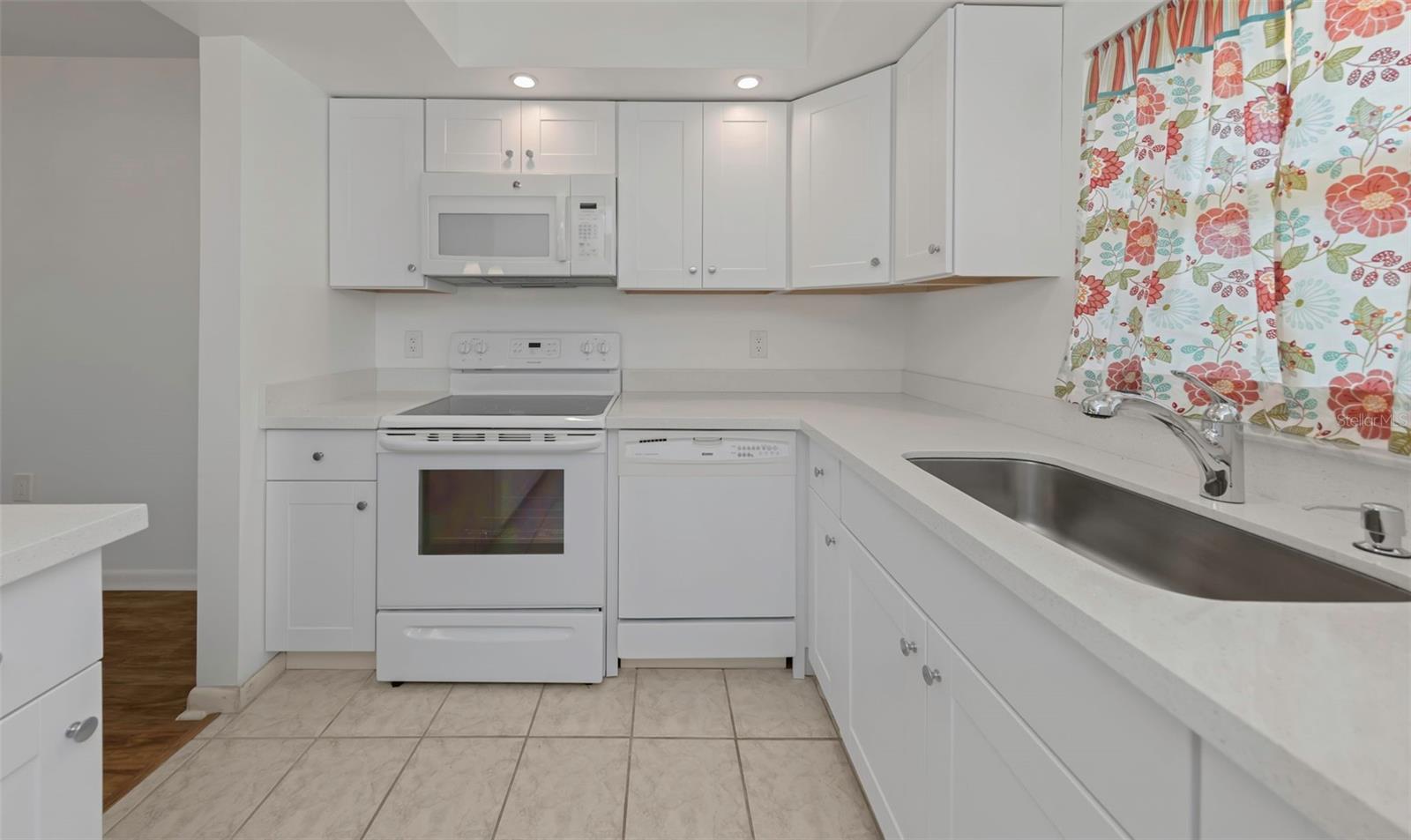 5020 BRITTANY DR S #224, ST PETERSBURG, FL — photo 11