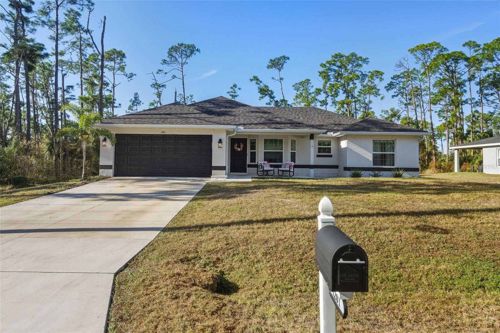 1201 LOTUS ST, PORT CHARLOTTE, FL — photo 2
