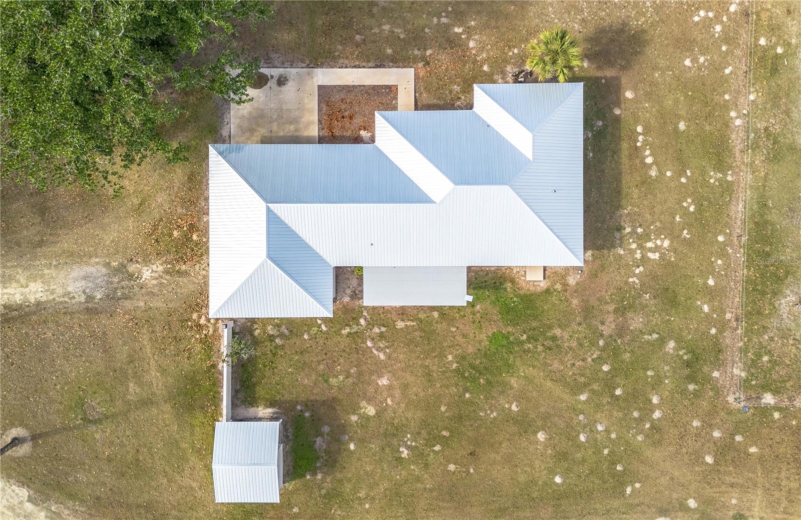 1415 SE 4TH AVE, CHIEFLAND, FL — photo 13