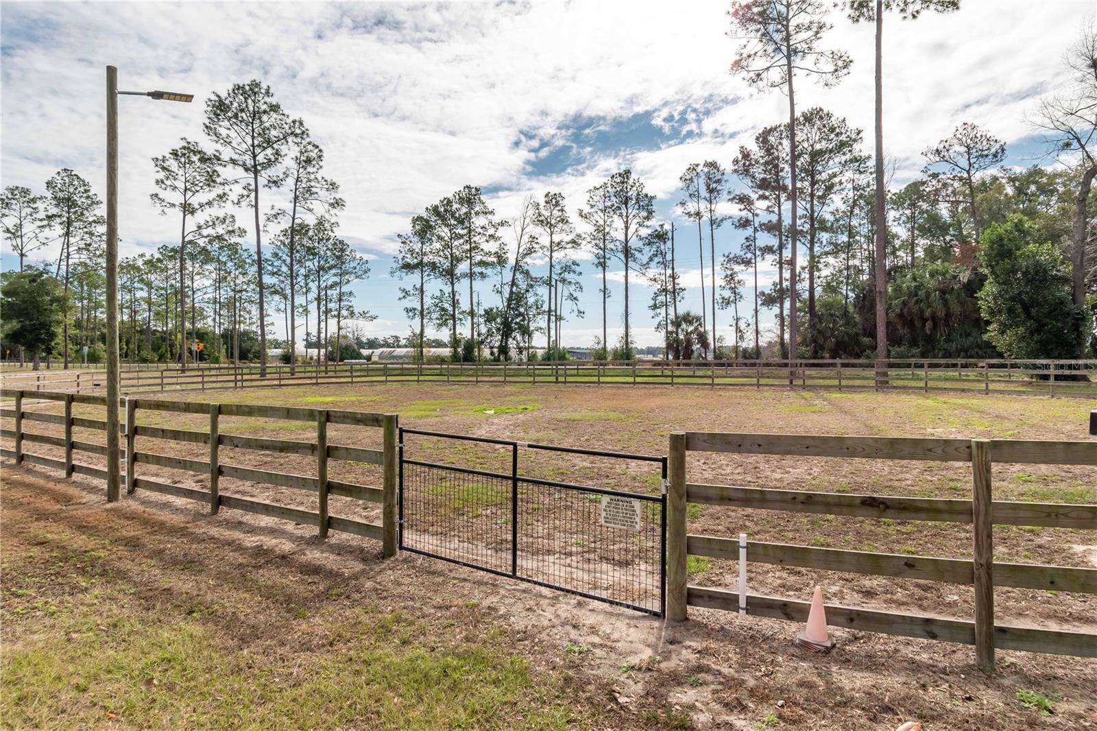1415 SE 4TH AVE, CHIEFLAND, FL — photo 94