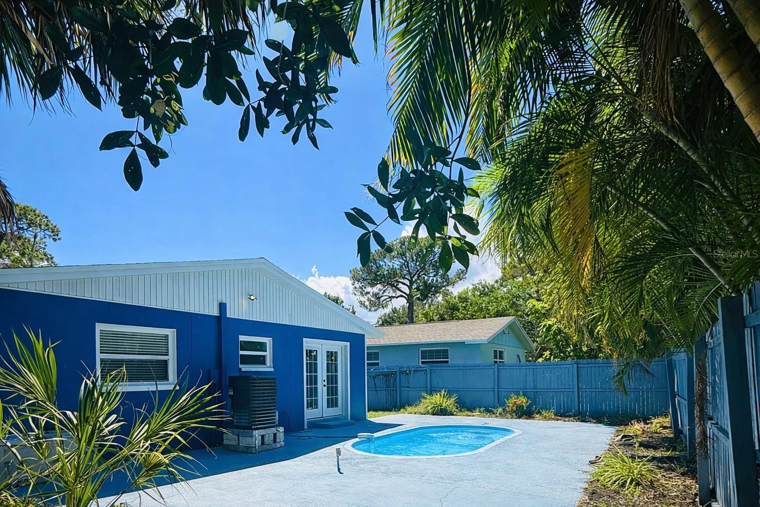 1735 MICHIGAN AVE NE, ST PETERSBURG, FL — photo 3