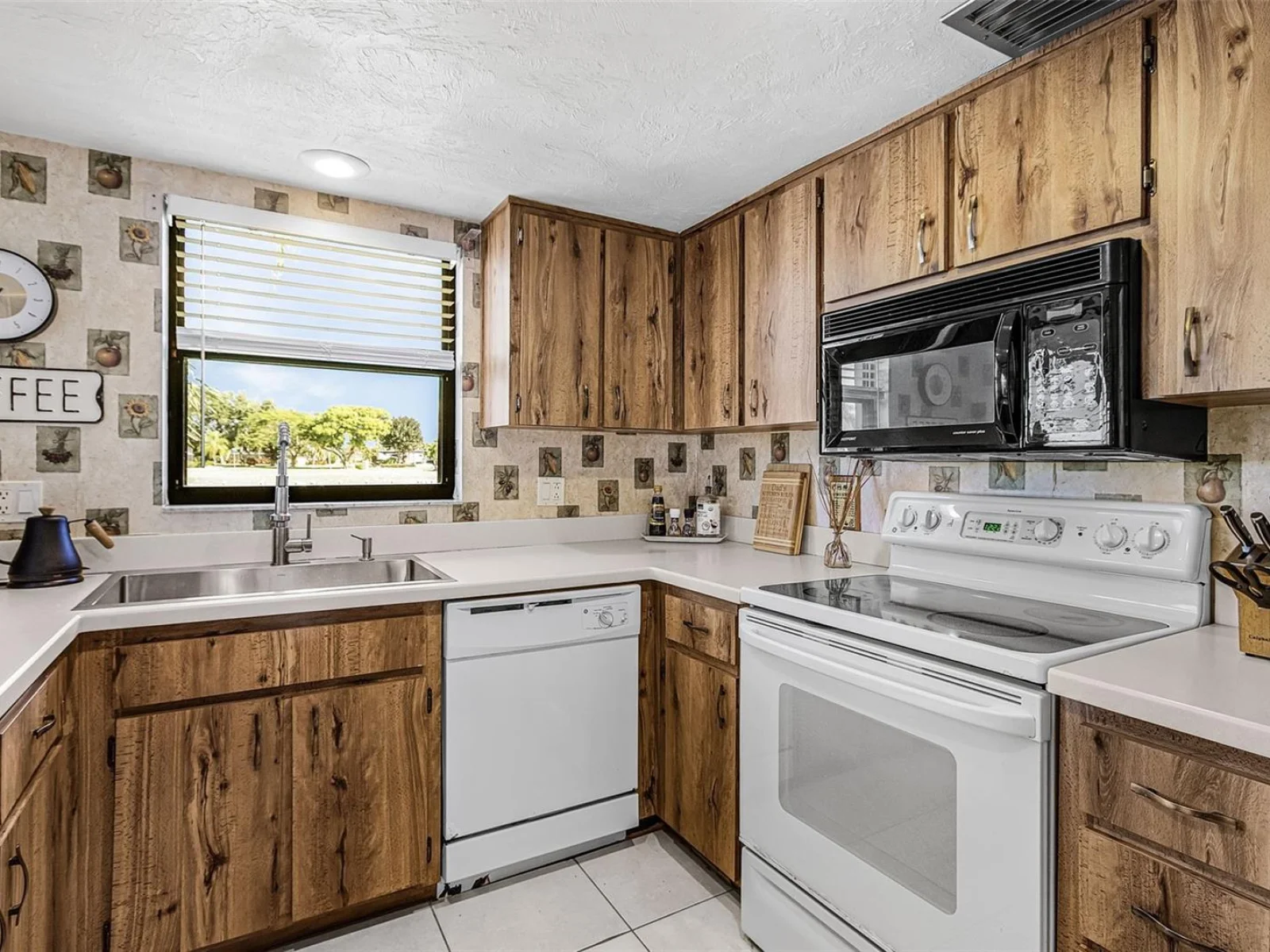 3831 SE 11TH PL #101, CAPE CORAL, FL — photo 12
