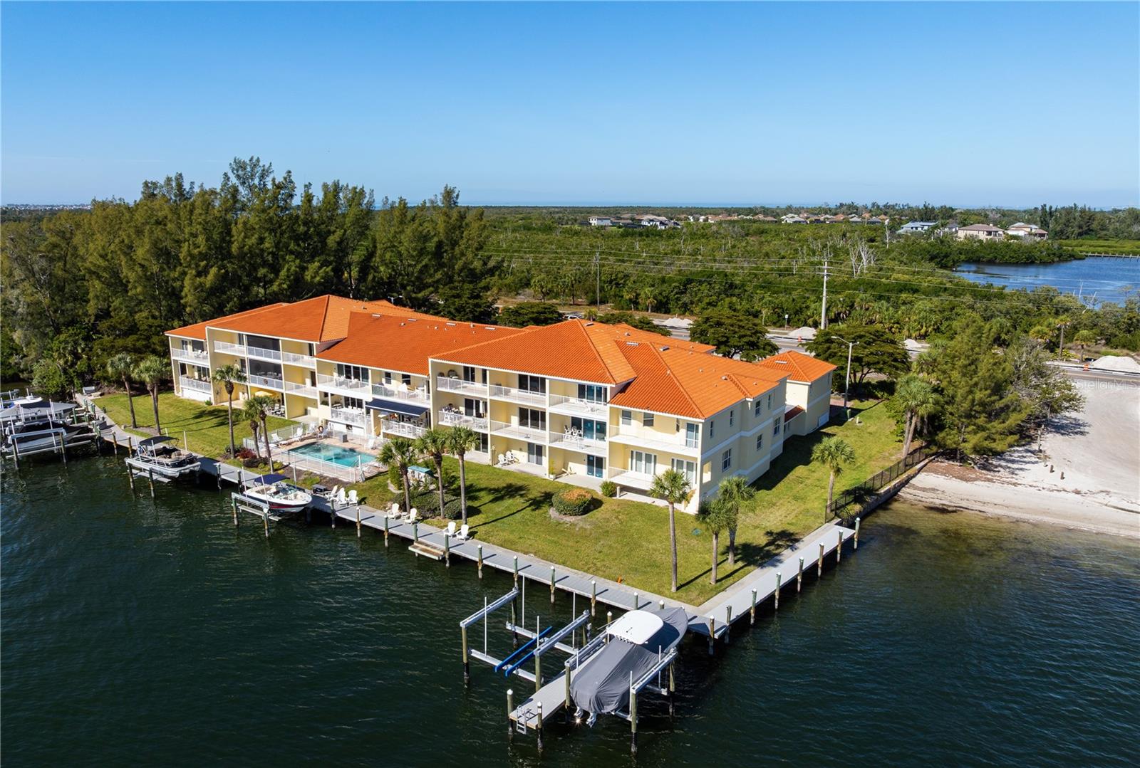9923 MANATEE AVE W, BRADENTON, FL — photo 49