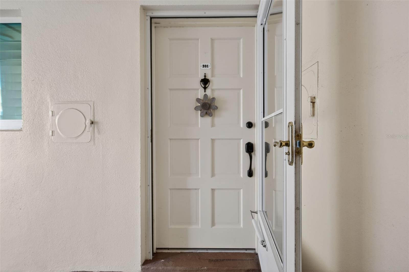 1200 N SHORE DR NE #201 furnished, ST PETERSBURG, FL — photo 2