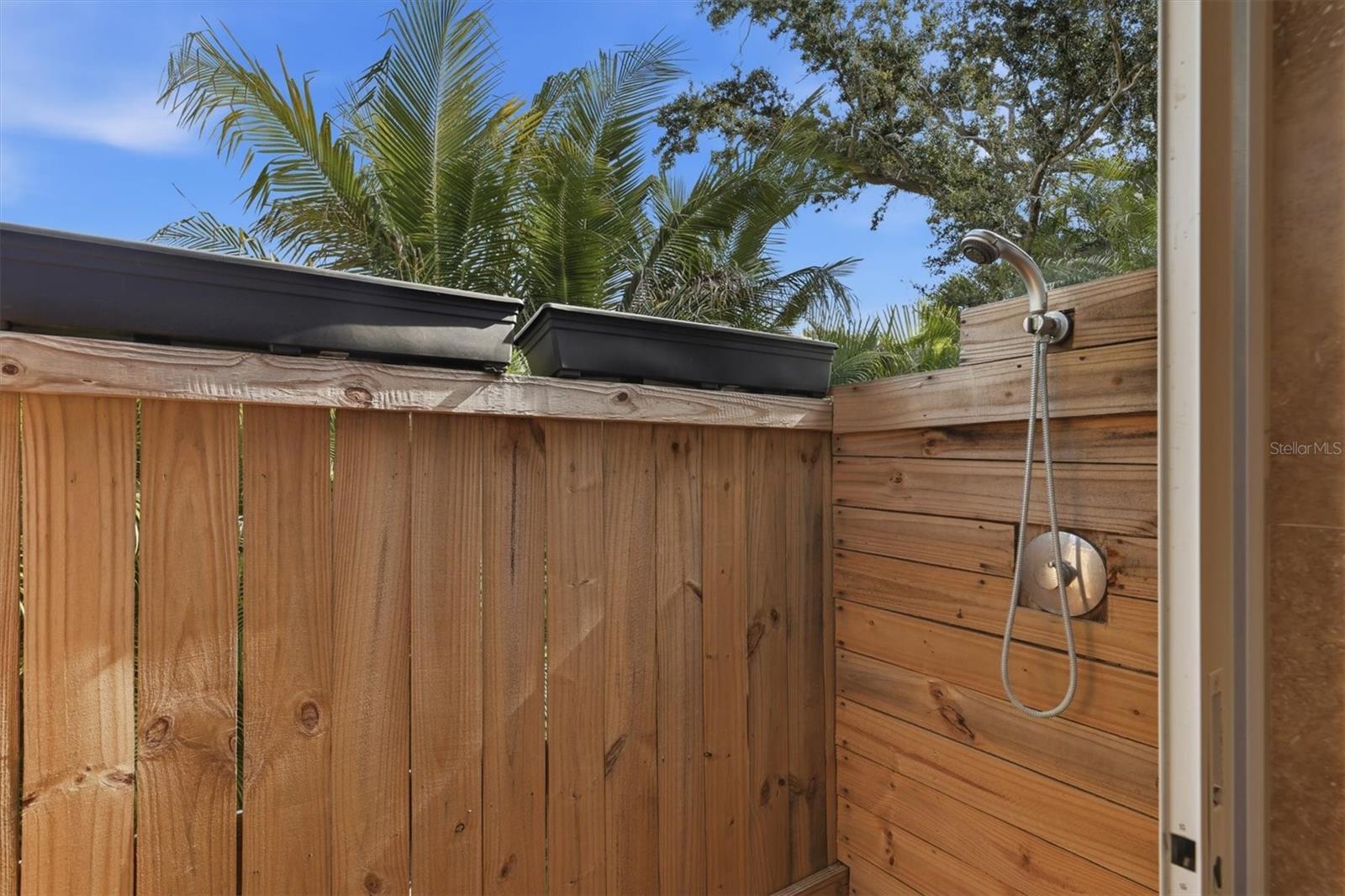 425 PARTRIDGE CIR, SARASOTA, FL — photo 26
