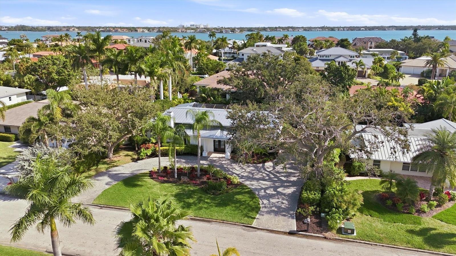 425 PARTRIDGE CIR, SARASOTA, FL — photo 50