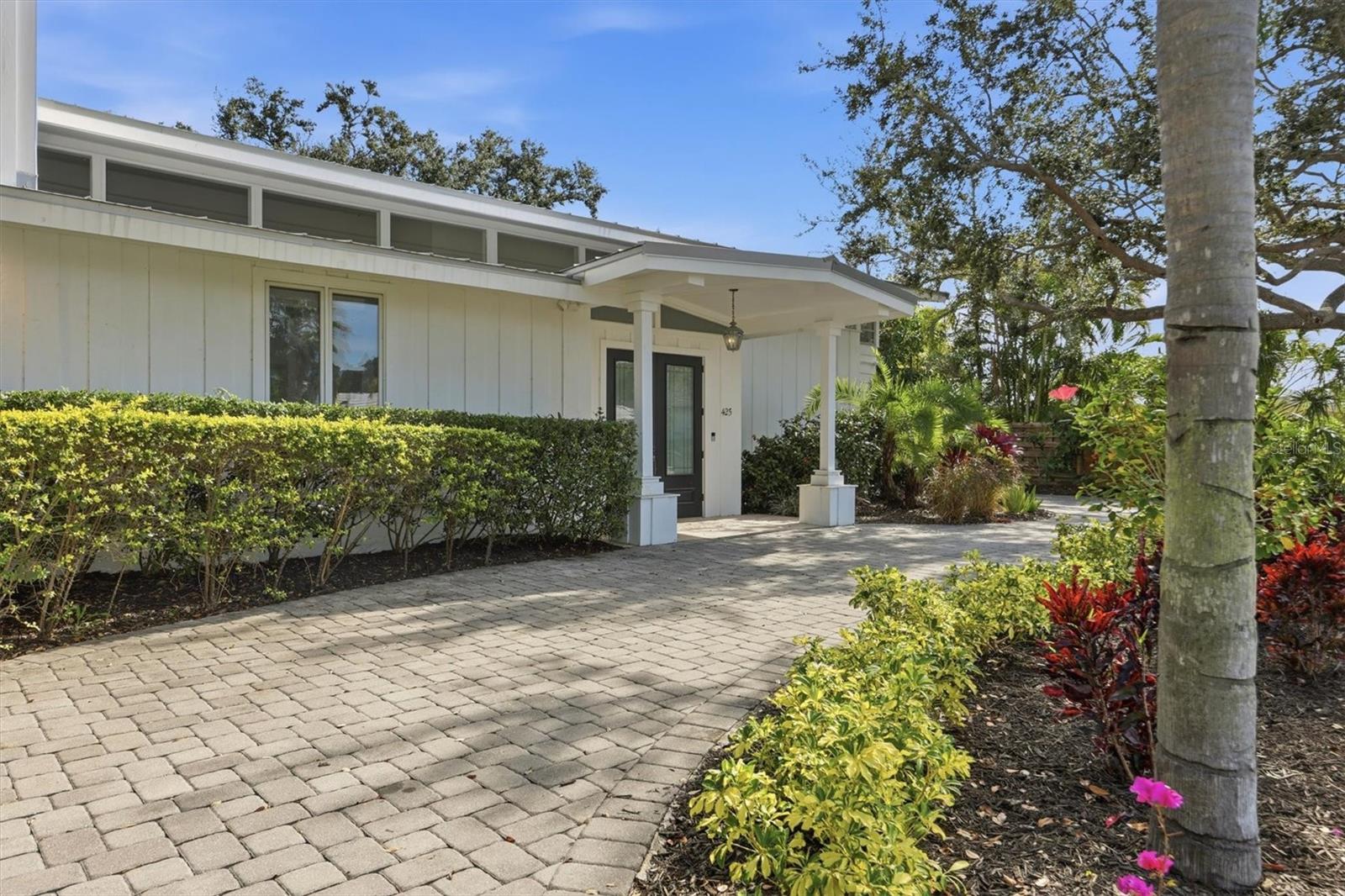 425 PARTRIDGE CIR, SARASOTA, FL — photo 52