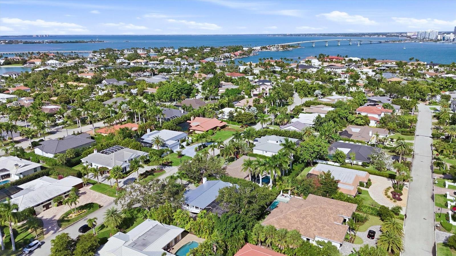 425 PARTRIDGE CIR, SARASOTA, FL — photo 57