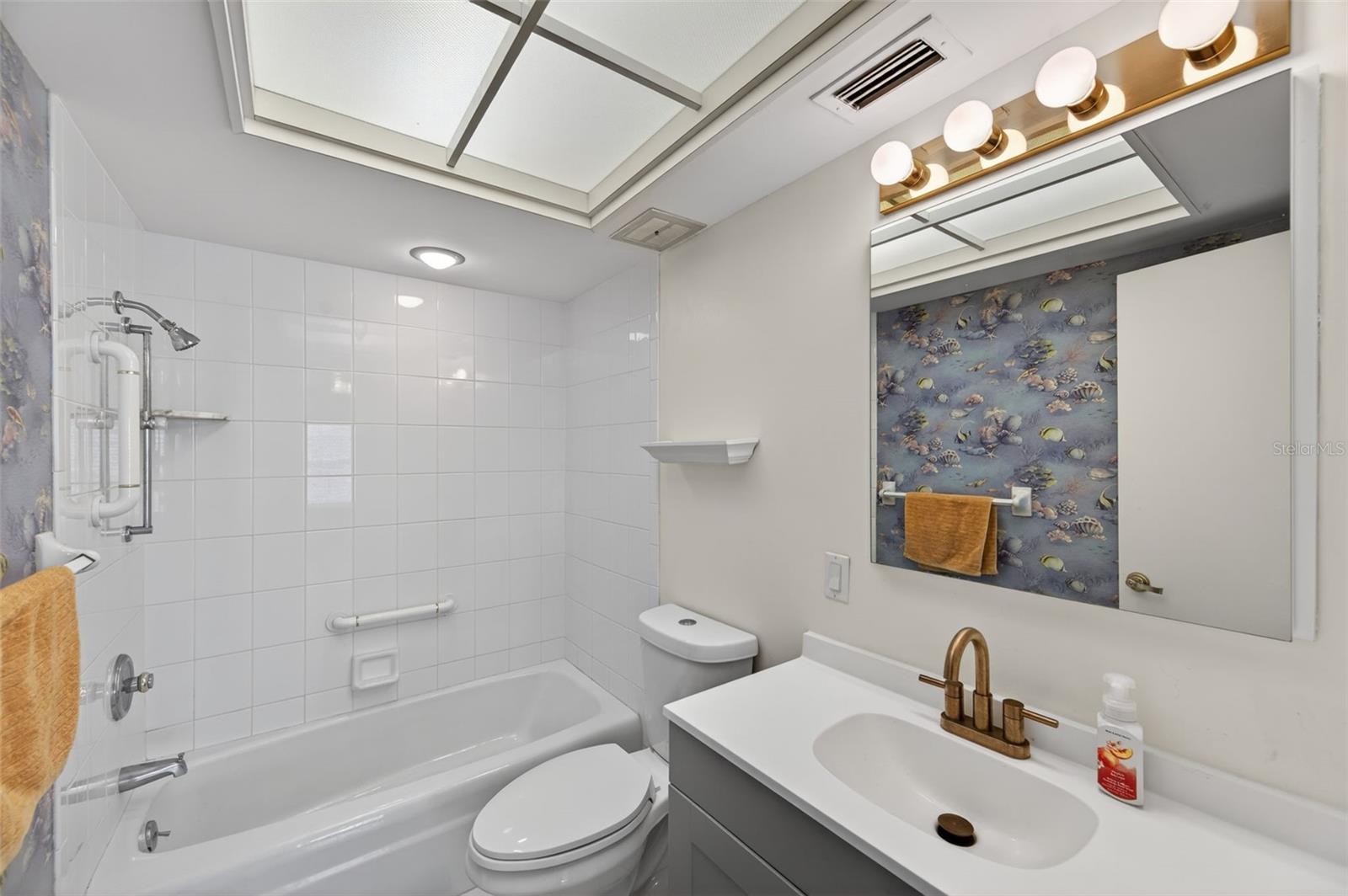131 BLUFF VIEW DR #403, BELLEAIR BLUFFS, FL — photo 25
