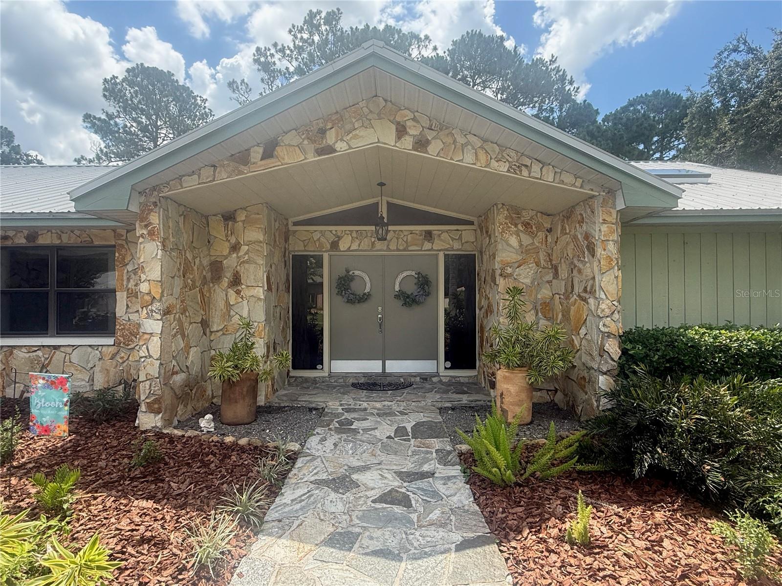 2215 TONIWOOD LN, PALM HARBOR, FL