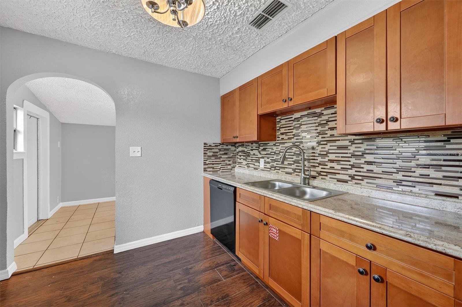 1908 E JEAN ST, TAMPA, FL — photo 18