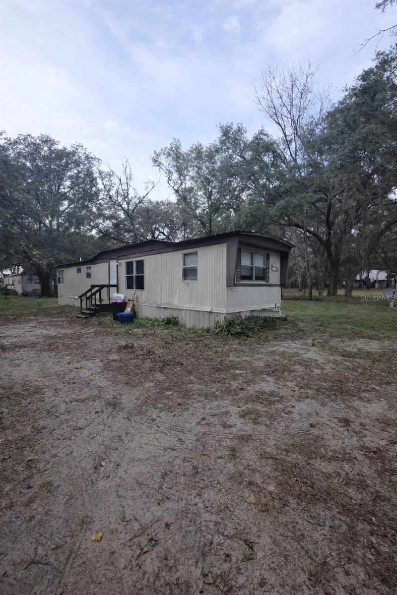 205 LITTLE STAR RD, HAWTHORNE, FL