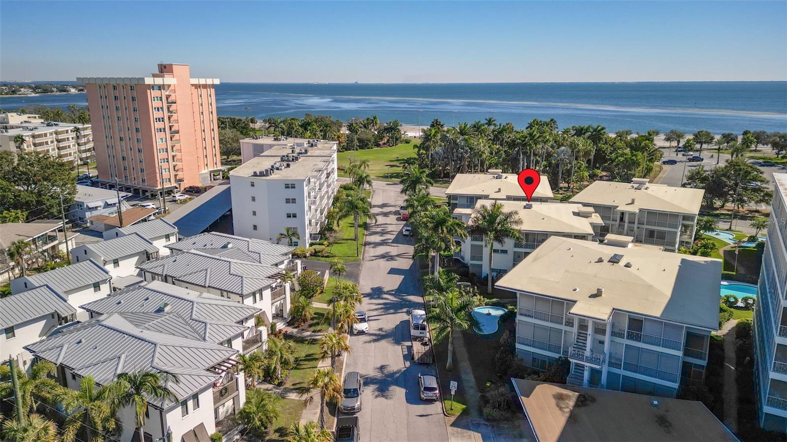 1036 NORTH SHORE DR NE #1, ST PETERSBURG, FL — photo 32