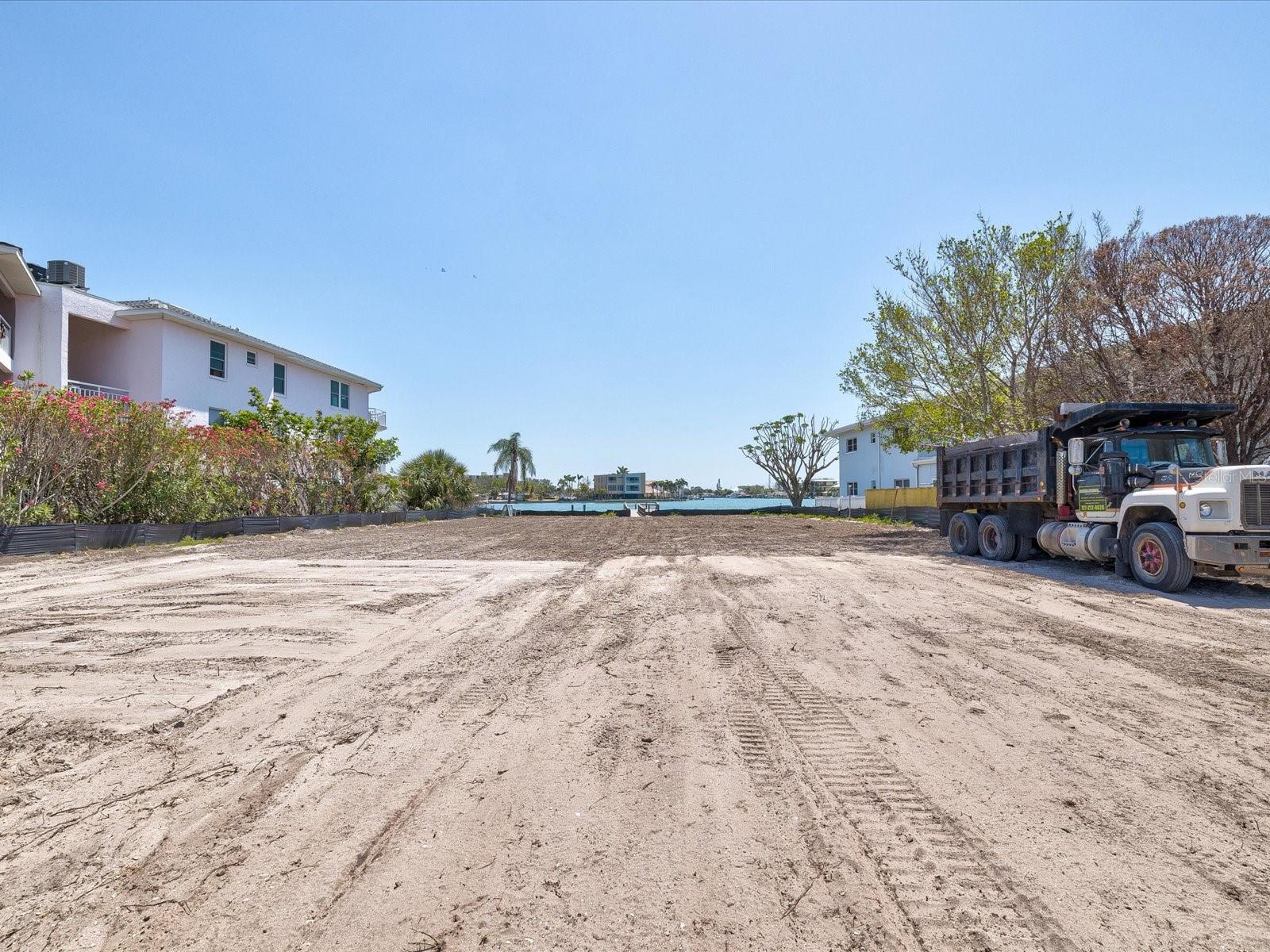 141 104TH AVE, TREASURE ISLAND, FL — photo 22