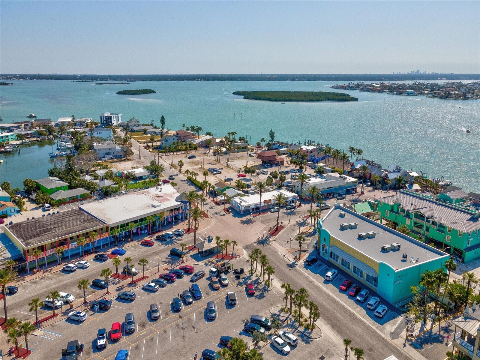 141 104TH AVE, TREASURE ISLAND, FL — photo 31