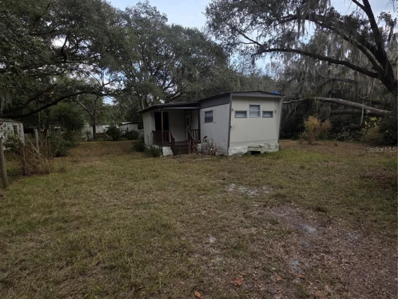 204 JOHNTRY RD, HAWTHORNE, FL