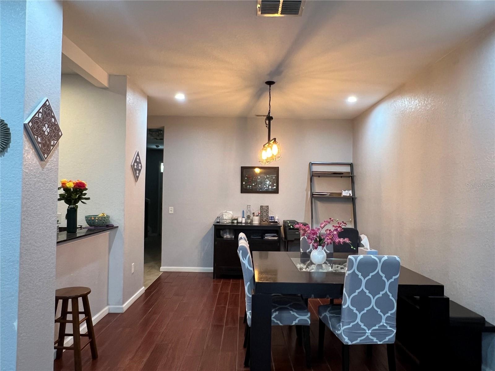 8210 DOWN ROYAL RD, TAMPA, FL — photo 11