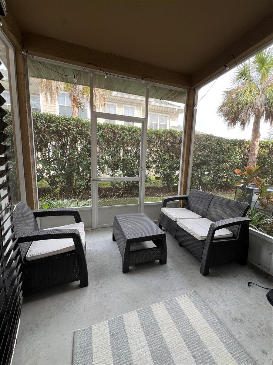 8210 DOWN ROYAL RD, TAMPA, FL — photo 37