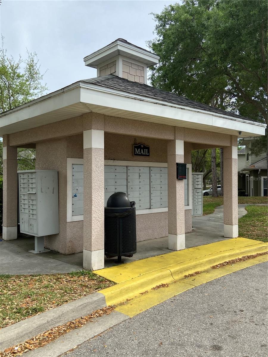 8210 DOWN ROYAL RD, TAMPA, FL — photo 42
