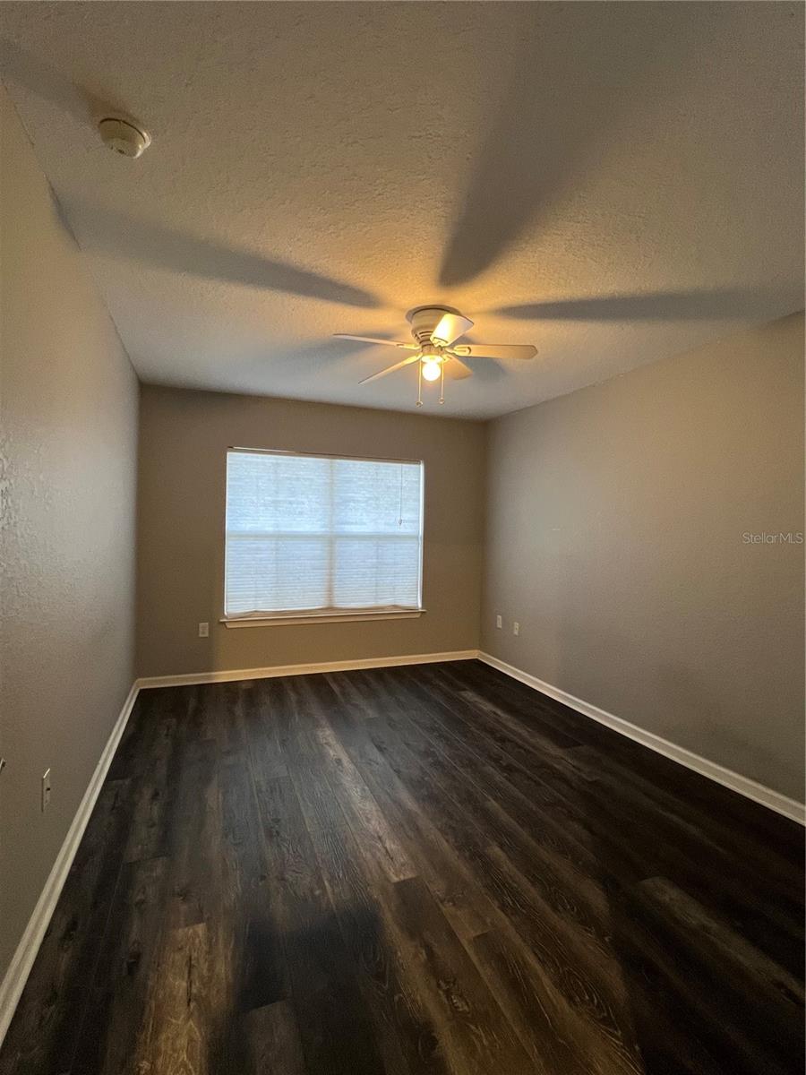 8210 DOWN ROYAL RD, TAMPA, FL — photo 33